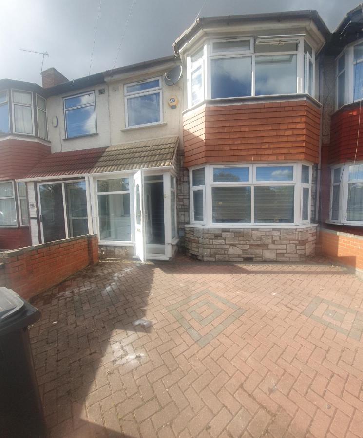 Harington Homes Palmers Green Exterior photo